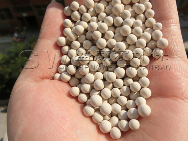 ʲô�Ƿ��ӺYЧ��(y��ng)�����ӺY�����ü����c(di��n)��ʲô���� ʲô�Ƿ��ӺY�����ӺY�Ĺ��ܺ����c(di��n)��ʲô����Щ�I(l��ng)����Ҫ���ڷ��ӺY����Щ�ИI(y��)ʹ����ࣿ  һ�����ӺY�Ķ��x  ����һ�N���Џ�(qi��ng)�������Y�ַ��ӡ��x�ӽ��Q�ʹ߻����õĺϳɺY�ַ��ӣ��ַQ(ch��ng)��Ȼ��ʯ����Ҳ��һ�N��Ȼ�����X����?y��n)������Π������S�����Ŀ׺��������R�Ŀף�������߀�Ѳ�ͬ�׏��ķ��ӺY�Ĳ�ͬ��С�ķ����з��x����(l��i)��  ��.���ӺY������  1.��������  ���ӺY��Ҫ���ɷ�����������ģ����ڹ̶��ı���a(ch��n)��"������"����(d��ng)���wͨ�^(gu��)�r(sh��)�����w�е�һЩ���ӕ�(hu��)�Բ�Ҏ(gu��)�t���\(y��n)��(d��ng)�c�������ı���l(f��)����ײ����ɷ����ڹ̶������ϵĝ�ȡ������w��ײ�\(y��n)��(d��ng)�У����Ӕ�(sh��)���p�٣��Ķ��_(d��)�����x�����á�  ���ڷ��ӺY���w���еď�(qi��ng)�O�Ժ͎�(k��)����(ch��ng)�����ӺY��(du��)�O�Է���(��ˮ)�Ͳ�ͷ��ӱ��F(xi��n)���܏�(qi��ng)������������  2.���﹦��  ���ӺY�ھ��w����Ҳ���к܏�(qi��ng)�ĘO�ԣ������c��ʯ���溬�ИO�Ի��F(tu��n)�ķ��Ӱl(f��)����(qi��ng)�ҵ��໥���ã���ͨ�^(gu��)�T��(d��o)�O�����Ӯa(ch��n)����(qi��ng)���������ڷ��ӺY��(du��)ˮ�Ͷ�����̼�к܏�(qi��ng)���������������Է��ӺY��Ó��r(sh��)��(du��)ˮ�������O��С�����к܏�(qi��ng)������������  3.�Y�x��  ���ӺY�Ŀ׏��ֲ��ǳ���������R����(d��ng)���ӺYֱ��С�ڿ�ֱ���r(sh��)������(hu��)�M(j��n)����ӺY�ľ��w�ף��Ķ����x��ÿ�N���ӺY��  ��.���ӺY������  ��������Ч������x�������Մ����߻������x�ӽ��Q����  �ġ�ʢ�����h(hu��n)�����W(xu��)���ӺYģ��  ʢ����ͨ����̖(h��o)��3A���ӺY��4A���ӺY��5A���ӺY��13X���ӺY��13X�շַ��ӺY��̼���ӺY���ɸ���(j��)�͑�(h��)����Ҫ������(j��)��I(y��)�������̖(h��o)�x��